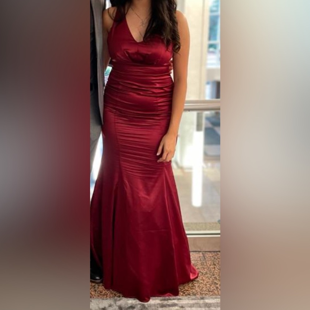 Elegant Burgundy Evening Gown